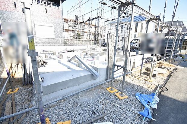 現在建物を建築中です、建築中の物件については現地確認の他、同施工会社の完成施工例のご案内、担当者のプレゼンテーションにてご検討ください。適切なご検討の方法をご説明させて頂きます。 