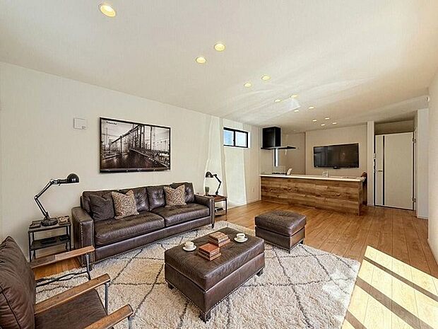 本画像はCGで作成しており、実際に現地に家具は置かれておりません。また、価格に家具は含まれておりません。