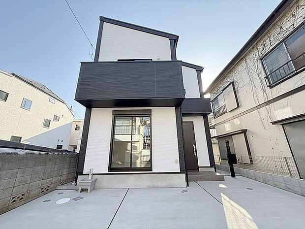 建物が完成しましたので室内のご見学予約スタート。当日のご見学予約も大歓迎です。お気軽にご連絡ください。他にもインターネットに掲載していない情報も沢山ありますので、比較で併せてご見学ができます。 