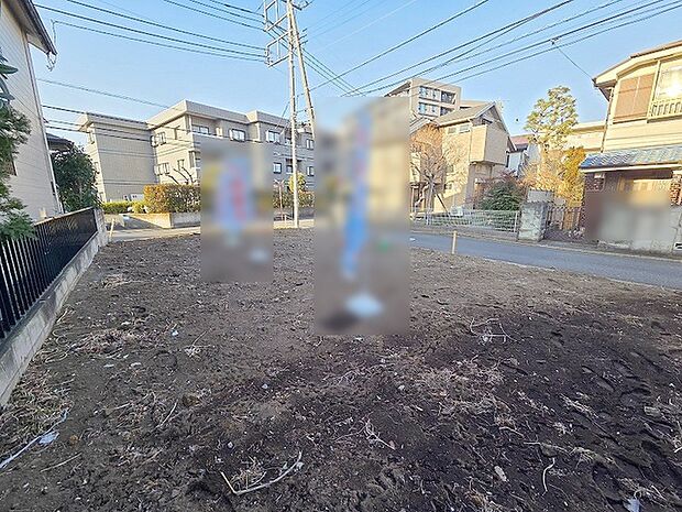 土地物件にはご確認頂くポイントがたくさんございます、土地だけのご見学の際もご遠慮せず、ぜひお気軽に担当スタッフにお申しつけくださいませ。 