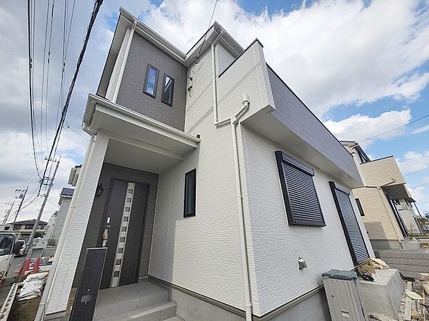 建物が完成しましたので室内のご見学予約スタート。当日のご見学予約も大歓迎です。お気軽にご連絡ください。他にもインターネットに掲載していない情報も沢山ありますので、比較で併せてご見学ができます。