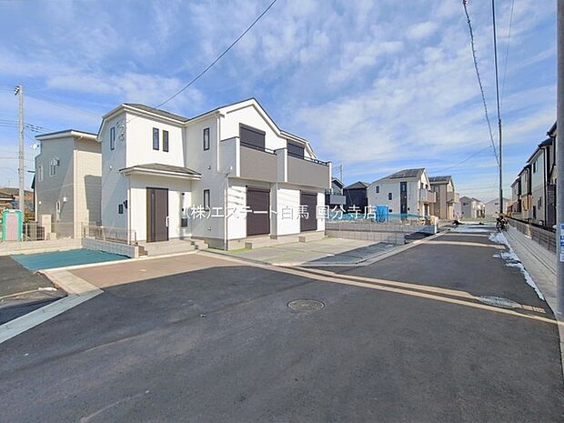 安心して暮らすことのできる住宅街。 住宅地の道路は一般に交通量が少なく車などの騒音が少ないため、住民にとって静かな生活環境が提供されます。