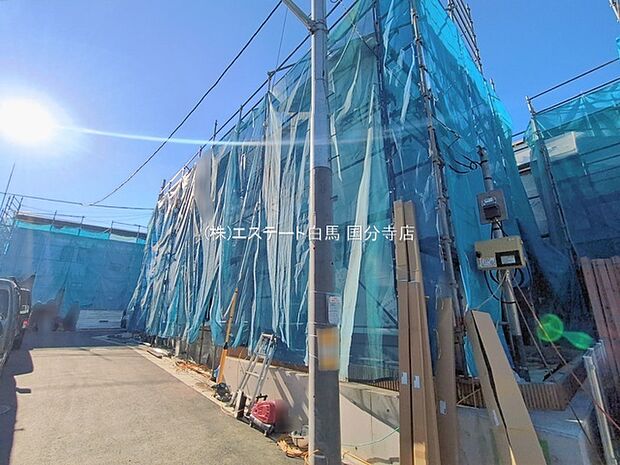 現在建物を建築中です、建築中の物件については現地確認の他、同施工会社の完成施工例のご案内、担当者のプレゼンテーションにてご検討ください。適切なご検討の方法をご説明させて頂きます。 