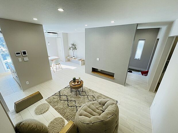 家族みんなが集まるリビング。広さを重視した家族全員が集まれるリビングは、住む上で大事な空間になります。 