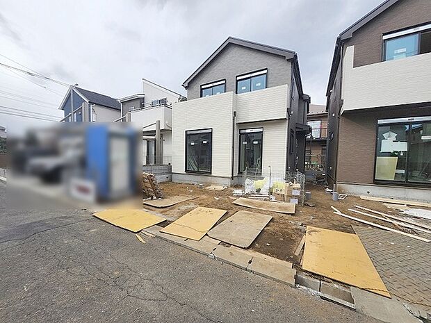 現地のご見学予約もスタートしました。周辺で売りに出ている物件も沢山御座います。まとめてご見学ができますのでお気軽にお申しつけください。 