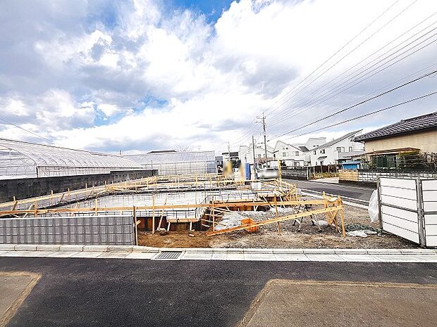 周辺のエリアで他にも沢山売りに出ている物件があります。インターネット掲載前の情報などもありますのでお気軽にお問合せください。まとめてご見学できます。