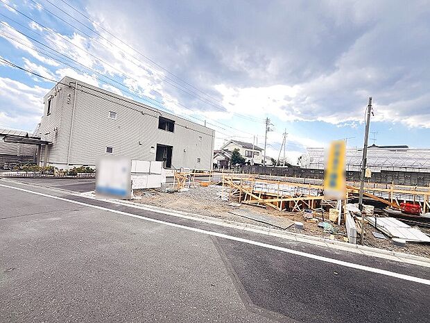 周辺のエリアで他にも沢山売りに出ている物件があります。インターネット掲載前の情報などもありますのでお気軽にお問合せください。まとめてご見学できます。 