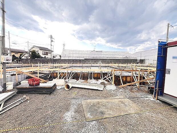 現地のご見学予約もスタートしました。周辺で売りに出ている物件も沢山御座います。まとめてご見学ができますのでお気軽にお申しつけください。 