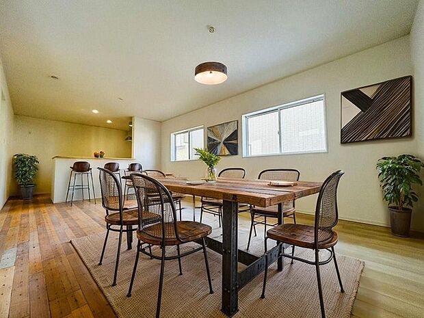 本画像はCGで作成しており、実際に現地に家具は置かれておりません。また、価格に家具は含まれておりません。 