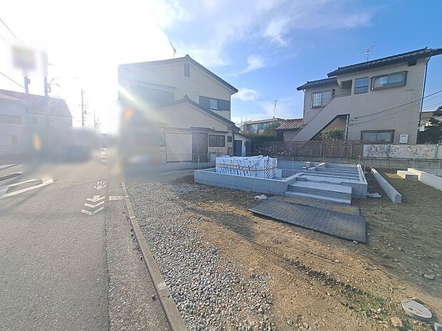 現在建物を建築中です、建築中の物件については現地確認の他、同施工会社の完成施工例のご案内、担当者のプレゼンテーションにてご検討ください。適切なご検討の方法をご説明させて頂きます。 