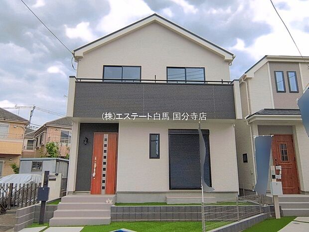 建物が完成しましたので室内のご見学予約スタート。当日のご見学予約も大歓迎です。お気軽にご連絡ください。エステート白馬国分寺店は火曜水曜も営業しております。