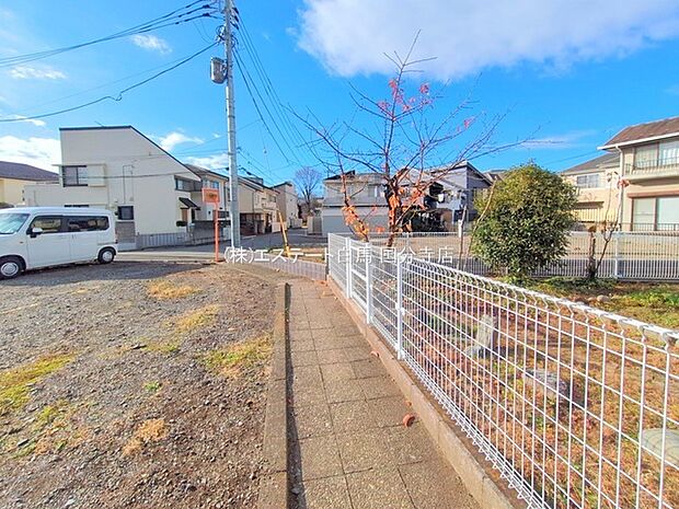 周辺のエリアで他にも沢山売りに出ている物件があります。インターネット掲載前の情報などもありますのでお気軽にお問合せください。まとめてご見学できます。 