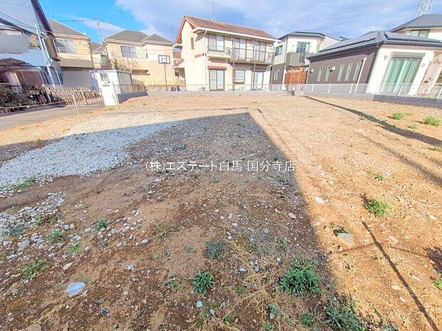 現在建物を建築中です、建築中の物件については現地確認の他、同施工会社の完成施工例のご案内、担当者のプレゼンテーションにてご検討ください。適切なご検討の方法をご説明させて頂きます。