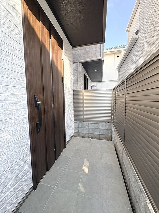 現地のご見学予約もスタートしました。周辺で売りに出ている物件も沢山御座います。まとめてご見学ができますのでお気軽にお申しつけください。 