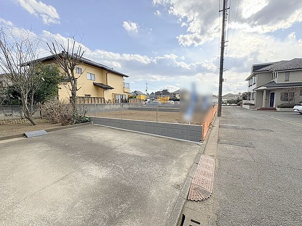 現地のご見学予約もスタートしました。周辺で売りに出ている物件も沢山御座います。まとめてご見学ができますのでお気軽にお申しつけください。