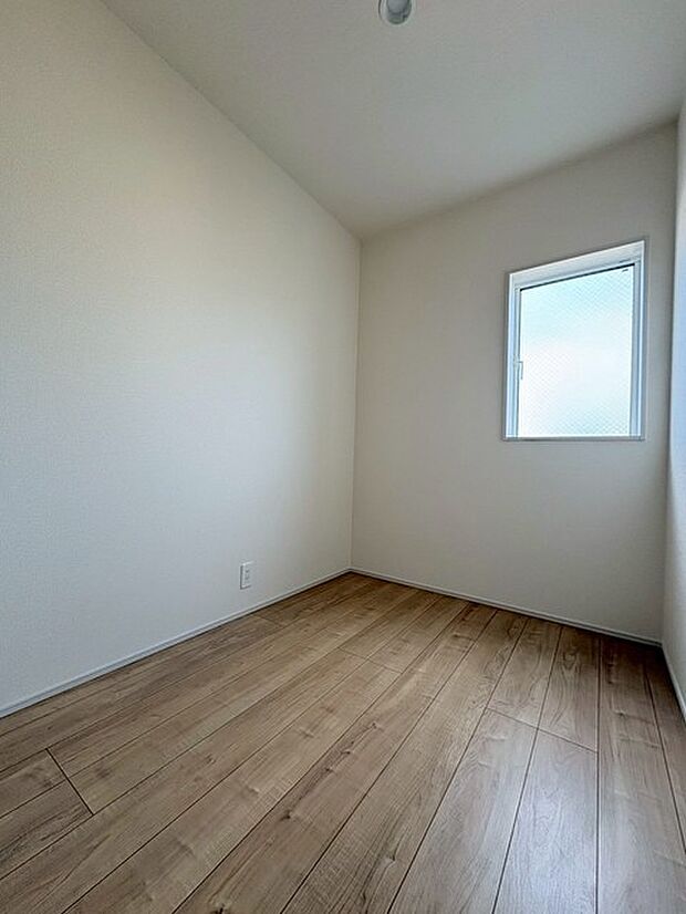 2階のフリースペースは色々な用途に使えそうな空間に。