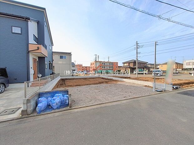 周辺のエリアで他にも沢山売りに出ている物件があります。インターネット掲載前の情報などもありますのでお気軽にお問合せください。まとめてご見学できます。 