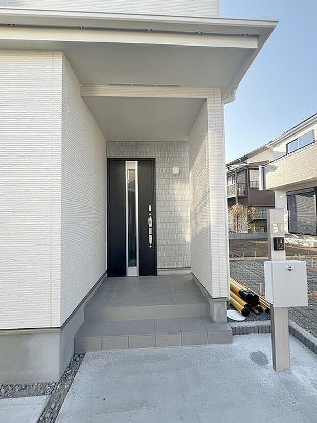 周辺のエリアで他にも沢山売りに出ている物件があります。インターネット掲載前の情報などもありますのでお気軽にお問合せください。まとめてご見学できます。 