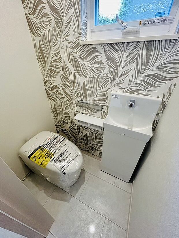 タンクレストイレはスッキリ広々空間を演出。 圧迫感のない憩いのスペースです。 