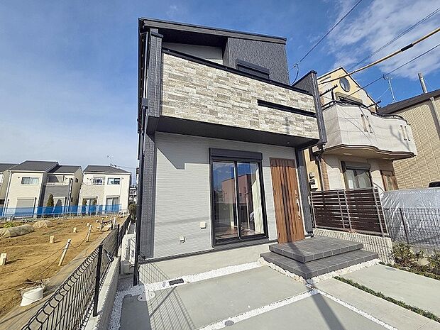 建物が完成しましたので室内のご見学予約スタート。当日のご見学予約も大歓迎です。お気軽にご連絡ください。他にもインターネットに掲載していない情報も沢山ありますので、比較で併せてご見学ができます。