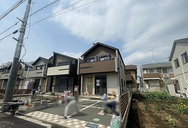 周辺のエリアで他にも沢山売りに出ている物件があります。インターネット掲載前の情報などもありますのでお気軽にお問合せください。まとめてご見学できます。