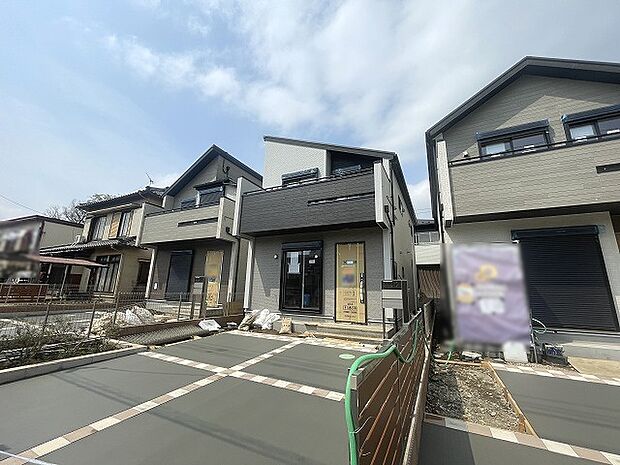 周辺のエリアで他にも沢山売りに出ている物件があります。インターネット掲載前の情報などもありますのでお気軽にお問合せください。まとめてご見学できます。