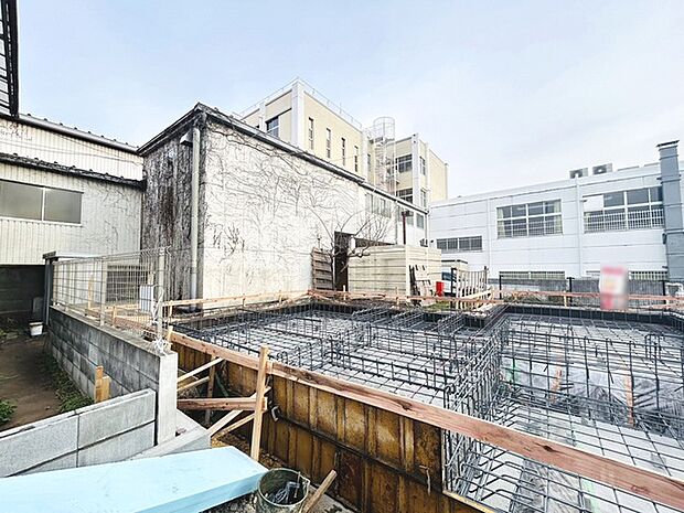 周辺のエリアで他にも沢山売りに出ている物件があります。インターネット掲載前の情報などもありますのでお気軽にお問合せください。まとめてご見学できます。 