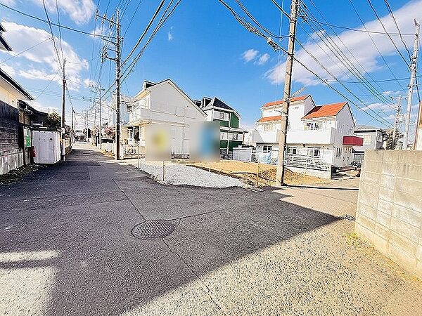 周辺は住宅が建ち並ぶ閑静な住宅街です。