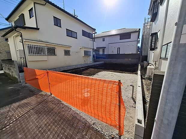 周辺のエリアで他にも沢山売りに出ている物件があります。インターネット掲載前の情報などもありますのでお気軽にお問合せください。まとめてご見学できます。 