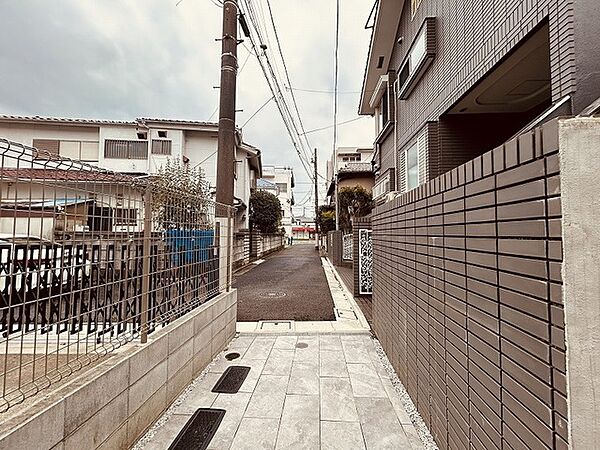 周辺のエリアで他にも沢山売りに出ている物件があります。インターネット掲載前の情報などもありますのでお気軽にお問合せください。まとめてご見学できます。