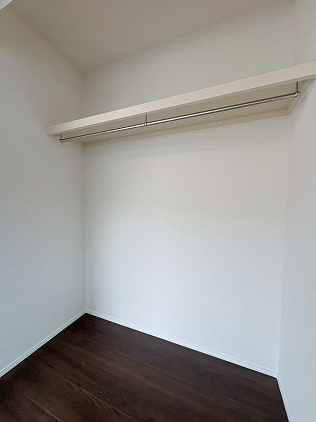 各お部屋に収納が設置されています。