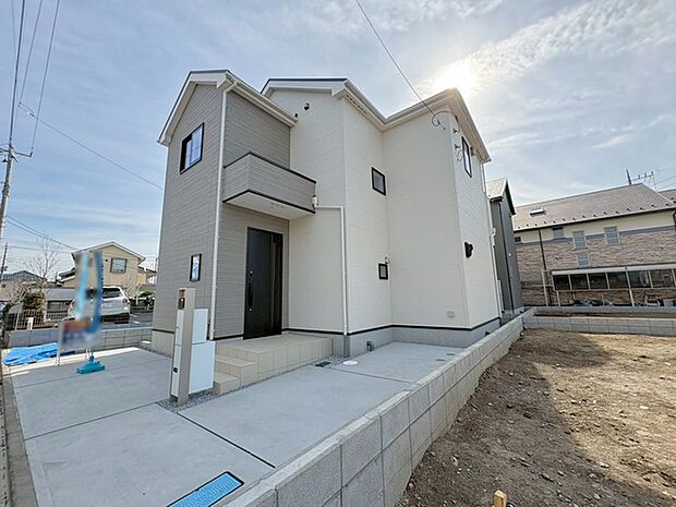 周辺のエリアで他にも沢山売りに出ている物件があります。インターネット掲載前の情報などもありますのでお気軽にお問合せください。まとめてご見学できます。