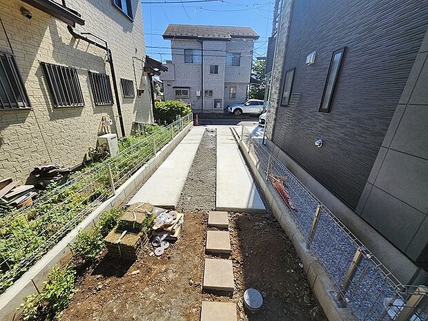 建物が完成しましたので室内のご見学予約スタート。当日のご見学予約も大歓迎です。お気軽にご連絡ください。エステート白馬国分寺店は火曜水曜も営業しております。