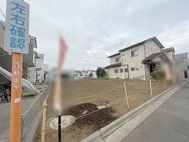 現在建物を建築中です、建築中の物件については現地確認の他、同施工会社の完成施工例のご案内、担当者のプレゼンテーションにてご検討ください。適切なご検討の方法をご説明させて頂きます。