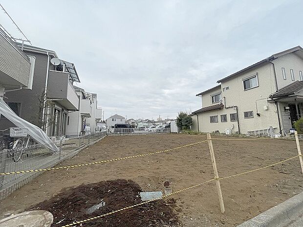 周辺のエリアで他にも沢山売りに出ている物件があります。インターネット掲載前の情報などもありますのでお気軽にお問合せください。まとめてご見学できます。