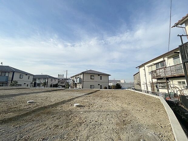 建物のモデルハウスのご見学予約もスタートしました。当日のご見学予約も大歓迎ですので、お気軽にお問合せください。