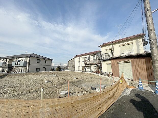 周辺のエリアで他にも沢山売りに出ている物件があります。インターネット掲載前の情報などもありますのでお気軽にお問合せください。まとめてご見学できます。