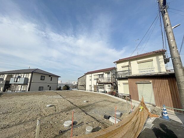 現地のご見学予約もスタートしました。周辺で売りに出ている物件も沢山御座います。まとめてご見学ができますのでお気軽にお申しつけください。