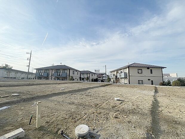 現地のご見学予約もスタートしました。周辺で売りに出ている物件も沢山御座います。まとめてご見学ができますのでお気軽にお申しつけください。