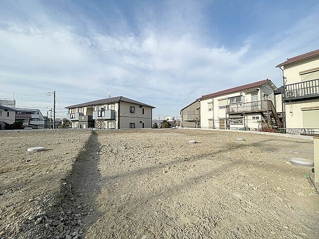 周辺のエリアで他にも沢山売りに出ている物件があります。インターネット掲載前の情報などもありますのでお気軽にお問合せください。まとめてご見学できます。 