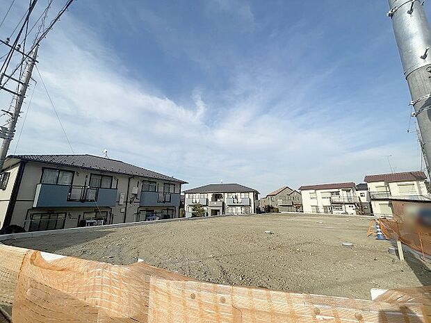 周辺のエリアで他にも沢山売りに出ている物件があります。インターネット掲載前の情報などもありますのでお気軽にお問合せください。まとめてご見学できます。 