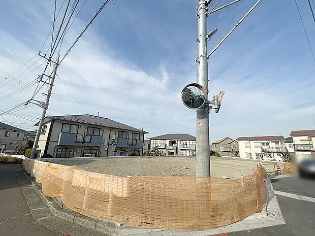 周辺のエリアで他にも沢山売りに出ている物件があります。インターネット掲載前の情報などもありますのでお気軽にお問合せください。まとめてご見学できます。