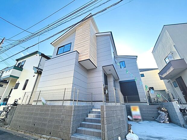 建物が完成しましたので室内のご見学予約スタート。当日のご見学予約も大歓迎です。お気軽にご連絡ください。他にもインターネットに掲載していない情報も沢山ありますので、比較で併せてご見学ができます。