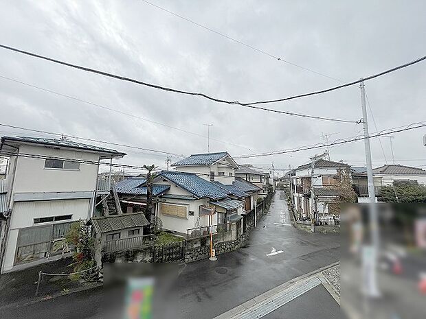 窓からの眺望です。実際に現地で眺望もご確認ください。