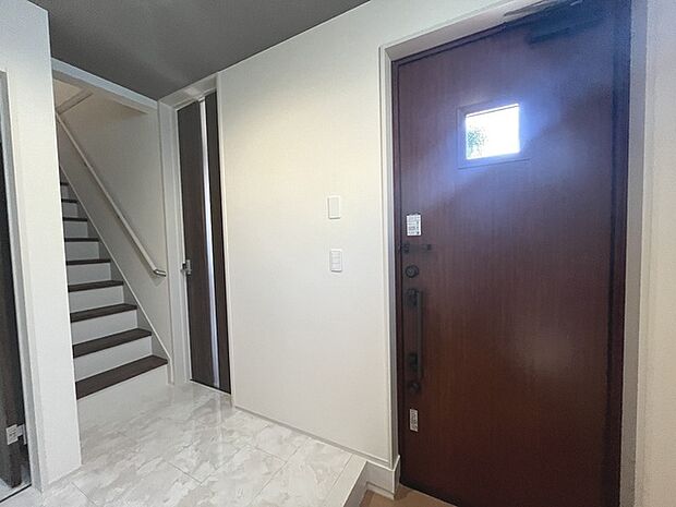 周辺のエリアで他にも沢山売りに出ている物件があります。インターネット掲載前の情報などもありますのでお気軽にお問合せください。まとめてご見学できます。