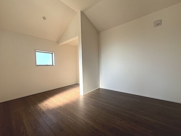 周辺のエリアで他にも沢山売りに出ている物件があります。インターネット掲載前の情報などもありますのでお気軽にお問合せください。まとめてご見学できます。