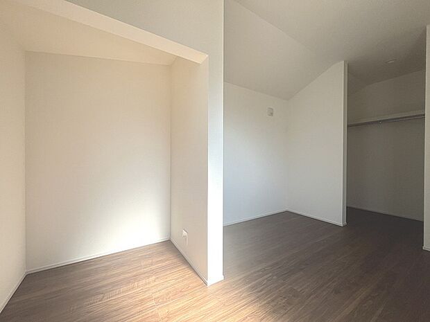 現地のご見学予約もスタートしました。周辺で売りに出ている物件も沢山御座います。まとめてご見学ができますのでお気軽にお申しつけください。