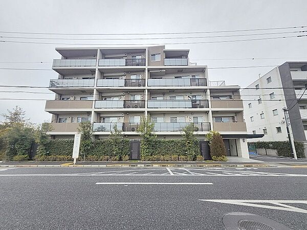 現地のご見学予約もスタートしました。周辺で売りに出ている物件も沢山御座います。まとめてご見学ができますのでお気軽にお申しつけください。