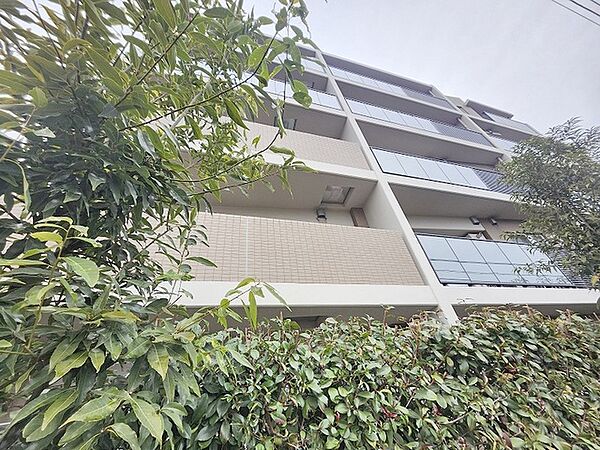 周辺のエリアで他にも沢山売りに出ている物件があります。インターネット掲載前の情報などもありますのでお気軽にお問合せください。まとめてご見学できます。