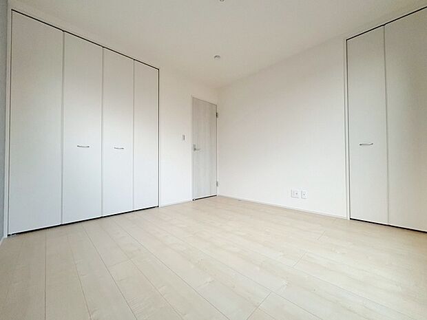 各お部屋に収納が設置されています。